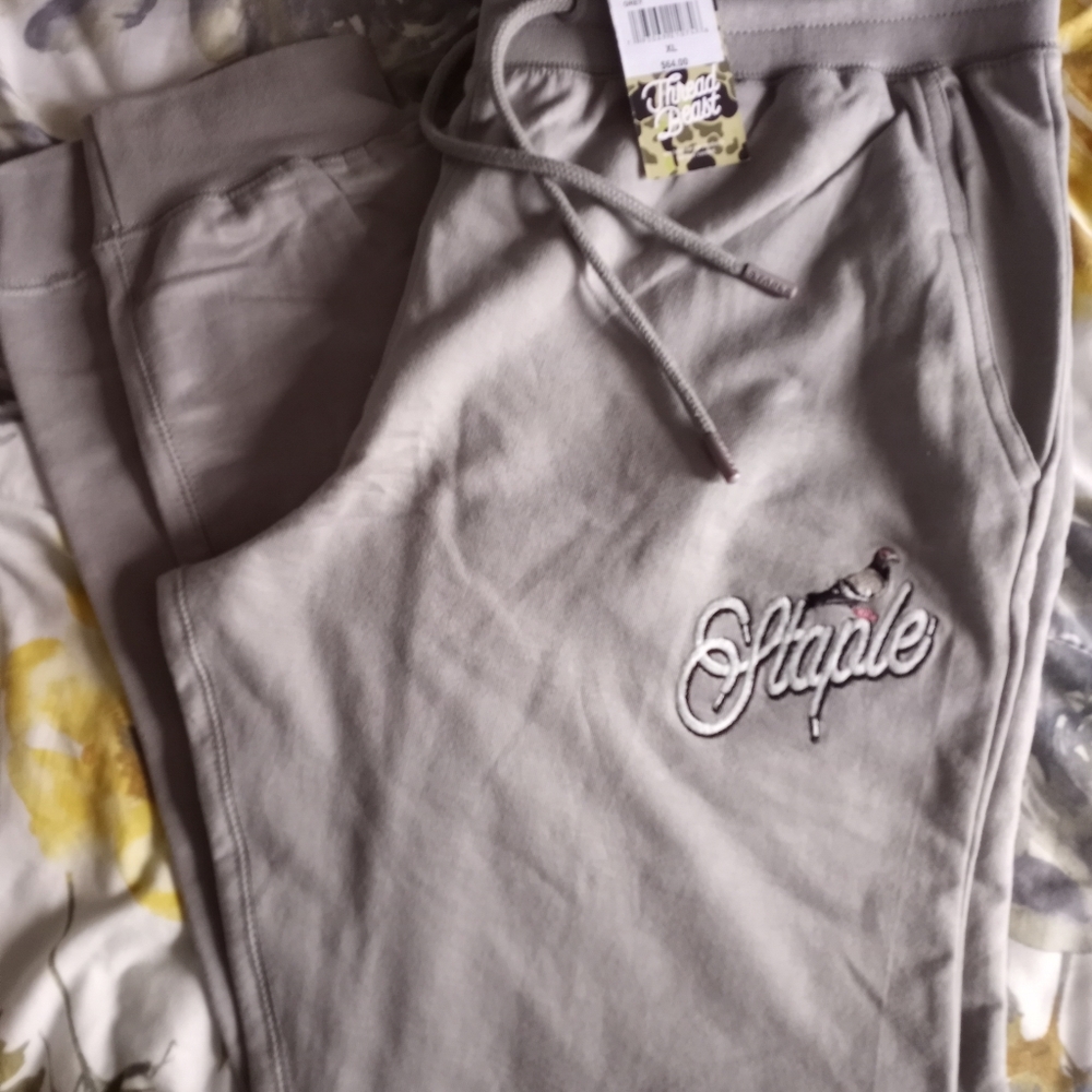 Brand new Staple brand sweat pants XL